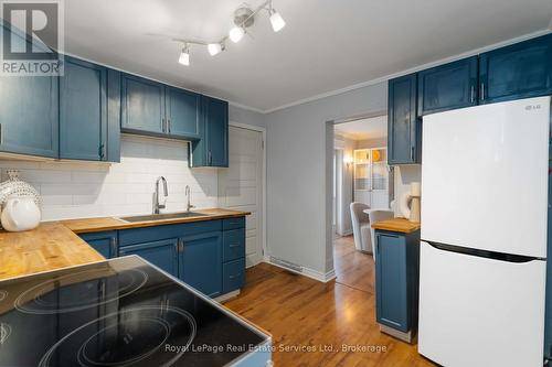 1 Mareve Avenue, Hamilton (Hamilton Beach), ON - Indoor Photo Showing Kitchen