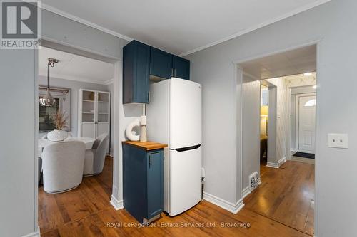 1 Mareve Avenue, Hamilton (Hamilton Beach), ON - Indoor