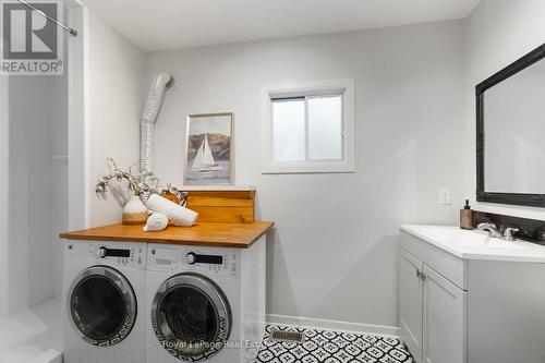 1 Mareve Avenue, Hamilton (Hamilton Beach), ON - Indoor Photo Showing Laundry Room