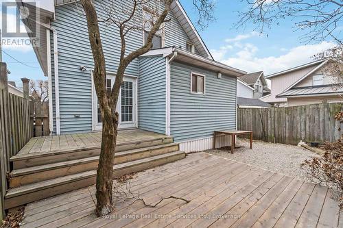 1 Mareve Avenue, Hamilton (Hamilton Beach), ON - Outdoor