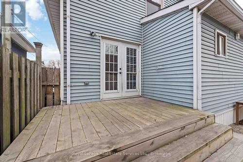1 Mareve Avenue, Hamilton (Hamilton Beach), ON - Outdoor