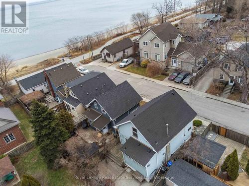 1 Mareve Avenue, Hamilton (Hamilton Beach), ON - Outdoor