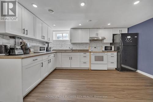 6768 Keiffer Street, Niagara Falls, ON - Indoor Photo Showing Kitchen