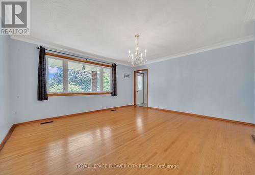 6768 Keiffer Street, Niagara Falls, ON - Indoor Photo Showing Other Room