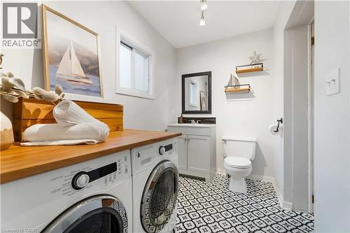 1 Mareve Avenue, Hamilton, ON - Indoor Photo Showing Laundry Room