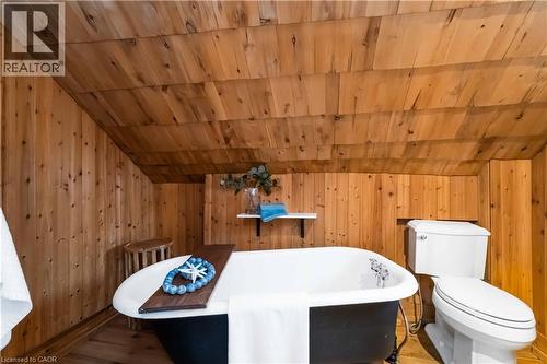 1 Mareve Avenue, Hamilton, ON - Indoor Photo Showing Bathroom