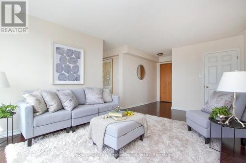 702 - 80 Athol Street E, Oshawa (Central), ON - Indoor Photo Showing Living Room