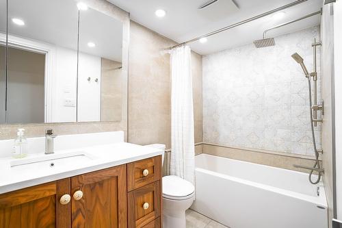 Bathroom - 202-2800A Rue St-Patrick, Montréal (Le Sud-Ouest), QC - Indoor Photo Showing Bathroom