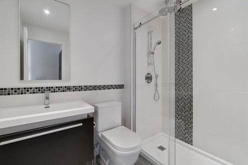 Bathroom - 2000-380 Grande Allée O., Québec (La Cité-Limoilou), QC - Indoor Photo Showing Bathroom