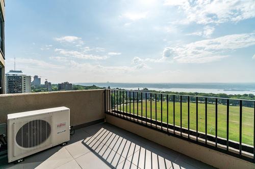 Balcony - 2000-380 Grande Allée O., Québec (La Cité-Limoilou), QC - Outdoor With View