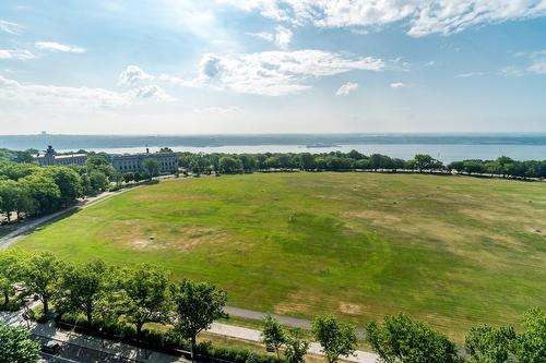 Water view - 2000-380 Grande Allée O., Québec (La Cité-Limoilou), QC - Outdoor With Body Of Water With View