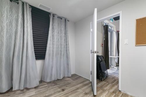 Office - 112-305 Boul. Du Curé-Labelle, Sainte-Thérèse, QC - Indoor