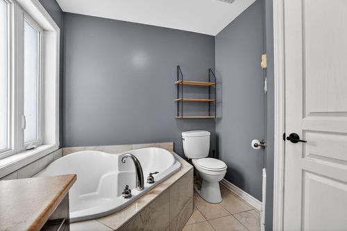 Bathroom - 103 Rue Deschambault, Saint-Jérôme, QC - Indoor Photo Showing Bathroom