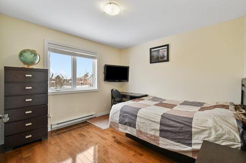 Bedroom - 3200 Rue Des Monarques, Longueuil (Saint-Hubert), QC - Indoor Photo Showing Bedroom