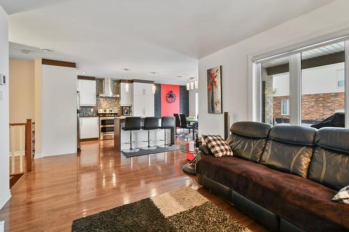 Overall view - 3200 Rue Des Monarques, Longueuil (Saint-Hubert), QC - Indoor Photo Showing Living Room