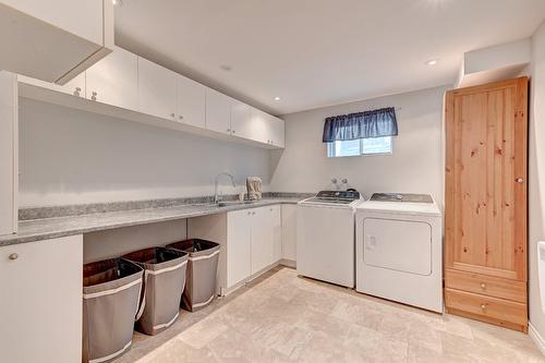 Salle de lavage - 1649 Rue Labonté, Chambly, QC - Indoor Photo Showing Laundry Room