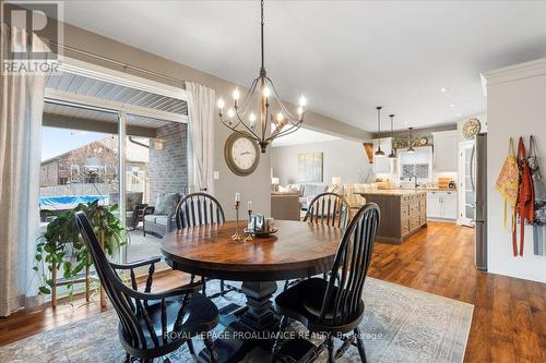 4 Trinity Court, Belleville (Belleville Ward), ON - Indoor Photo Showing Dining Room