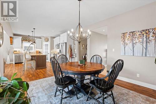 4 Trinity Court, Belleville (Belleville Ward), ON - Indoor Photo Showing Dining Room