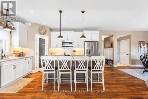 4 Trinity Court, Belleville (Belleville Ward), ON - Indoor Photo Showing Other Room