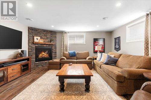 4 Trinity Court, Belleville (Belleville Ward), ON - Indoor Photo Showing Living Room With Fireplace