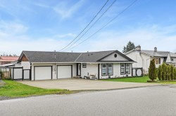 1567 Pauline St  Crofton, BC V0R 1R0