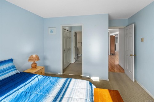 6-10084 Third St, Sidney, BC 