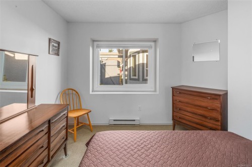 6-10084 Third St, Sidney, BC 