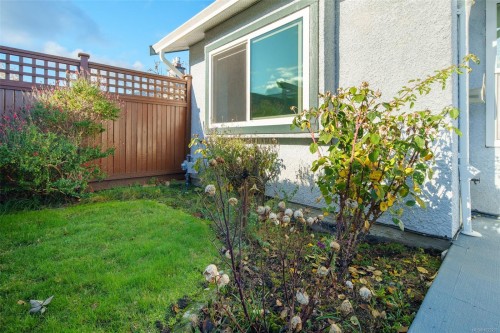 6-10084 Third St, Sidney, BC 