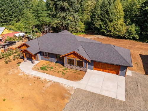 3368 Small Rd, Courtenay, BC 