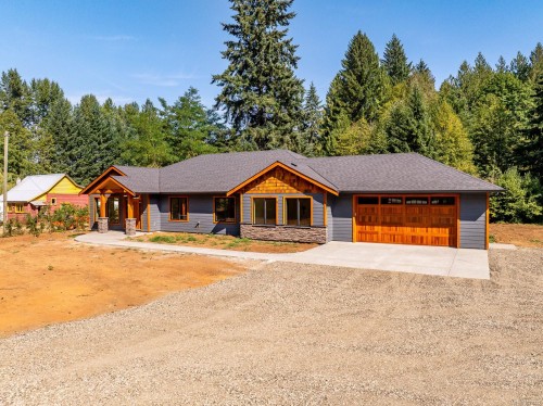 3368 Small Rd, Courtenay, BC 