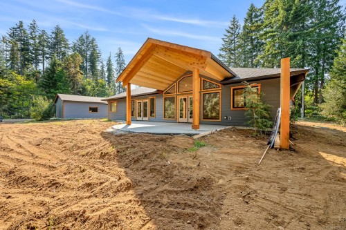 3368 Small Rd, Courtenay, BC 