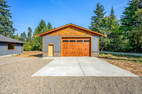 3368 Small Rd, Courtenay, BC 