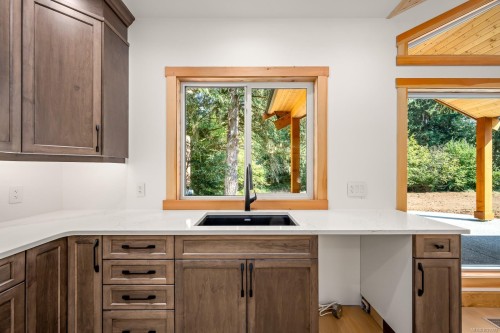 3368 Small Rd, Courtenay, BC 