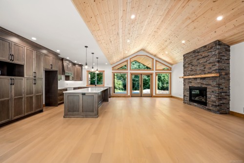 3368 Small Rd, Courtenay, BC 