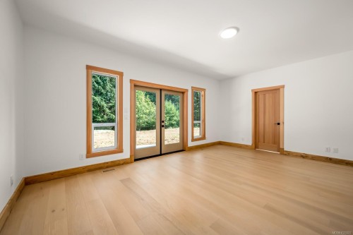 3368 Small Rd, Courtenay, BC 