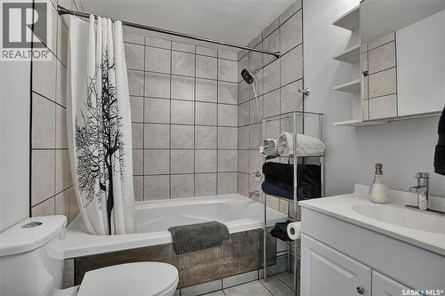 3102 Caen Street, Saskatoon, SK - Indoor Photo Showing Bathroom