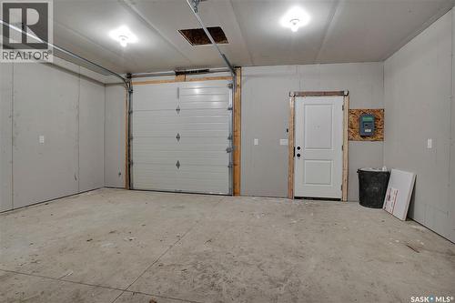 1401 Cairns Avenue, Saskatoon, SK - Indoor Photo Showing Garage