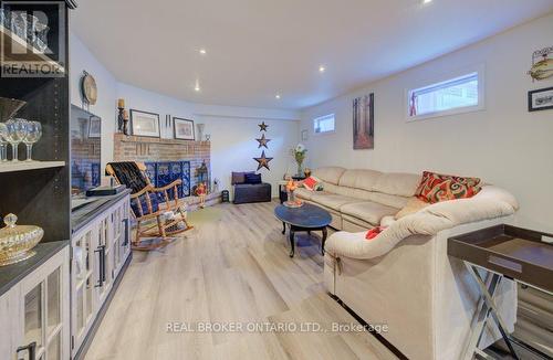 34 Willow Green Court, Kitchener, ON - Indoor Photo Showing Other Room