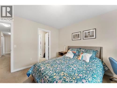 680 Old Meadows Road Unit# 69, Kelowna, BC - Indoor Photo Showing Bedroom