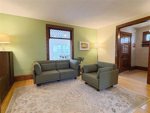 78 Arlington St, Winnipeg, MB 