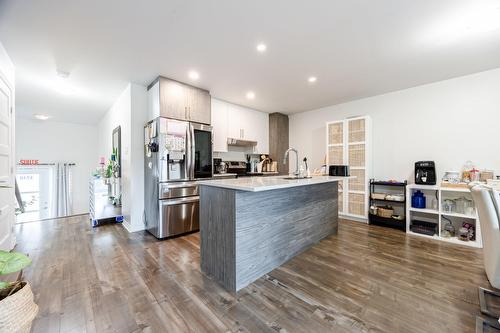 Cuisine - 1710 Rue Coderre, Longueuil (Saint-Hubert), QC 