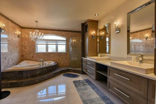 Salle de bains attenante à la CCP - 5 Rue Finch, Dollard-Des-Ormeaux, QC - Indoor Photo Showing Bathroom