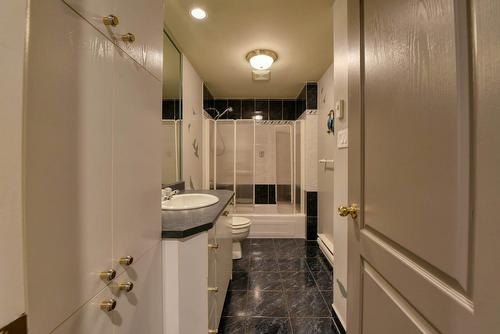 Salle de bains - 5 Rue Finch, Dollard-Des-Ormeaux, QC - Indoor Photo Showing Bathroom