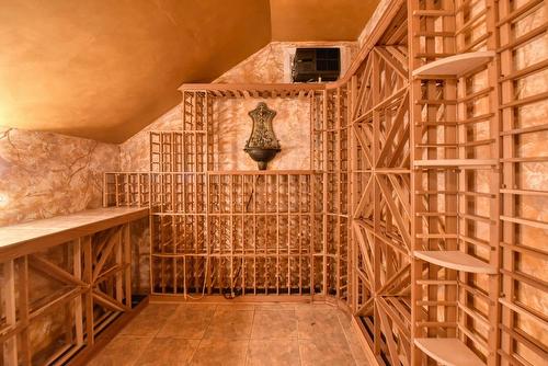 Cave/Chambre froide - 5 Rue Finch, Dollard-Des-Ormeaux, QC - Indoor Photo Showing Other Room