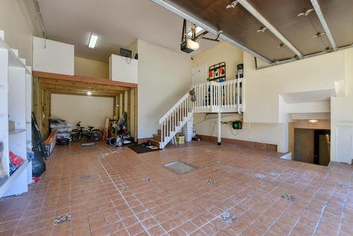 Garage - 5 Rue Finch, Dollard-Des-Ormeaux, QC - Indoor Photo Showing Other Room