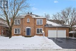 4 SPINDLE WAY  Ottawa, ON K2S 1J4