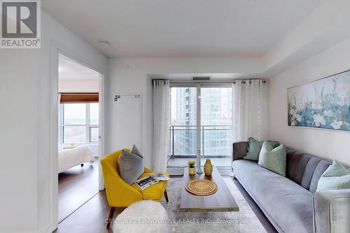 1110 - 255 Village Green Square, Toronto, ON - Indoor Photo Showing Living Room