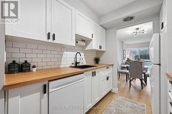 102 - 105 CONROY CRESCENT  Guelph (Dovercliffe Park/Old University), ON N1G 2V5