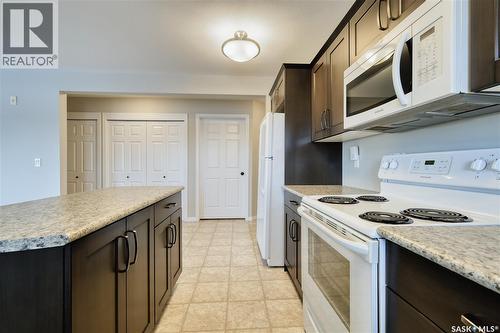 112 610 Centennial Boulevard, Warman, SK - Indoor Photo Showing Kitchen