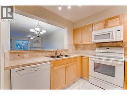 Opening to dining area - 